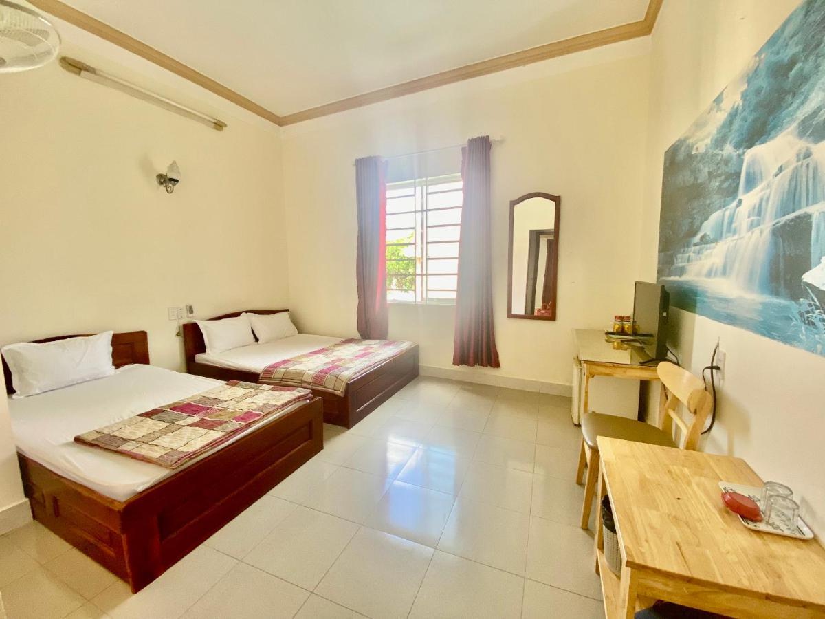 Khach San Ban Me Xanh Hotel Buon Ma Thuot Exterior photo