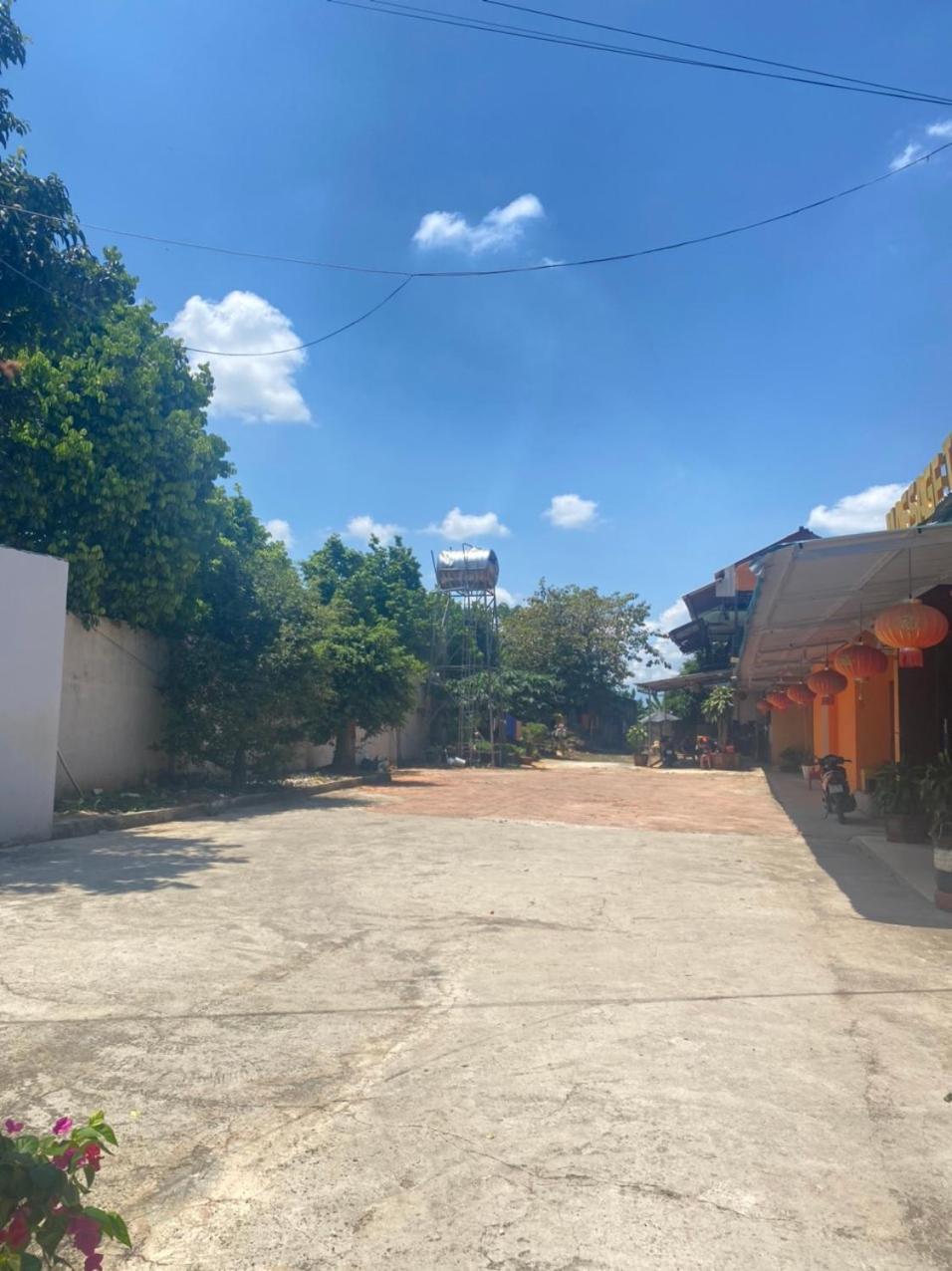 Khach San Ban Me Xanh Hotel Buon Ma Thuot Exterior photo
