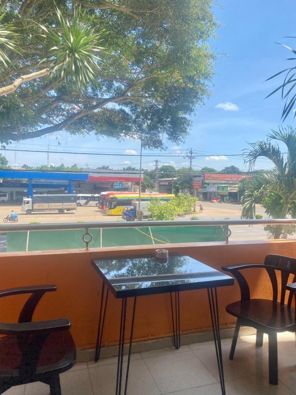 Khach San Ban Me Xanh Hotel Buon Ma Thuot Exterior photo